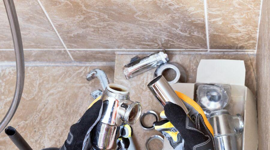 Professional gutter cleaning in Lenox, IA